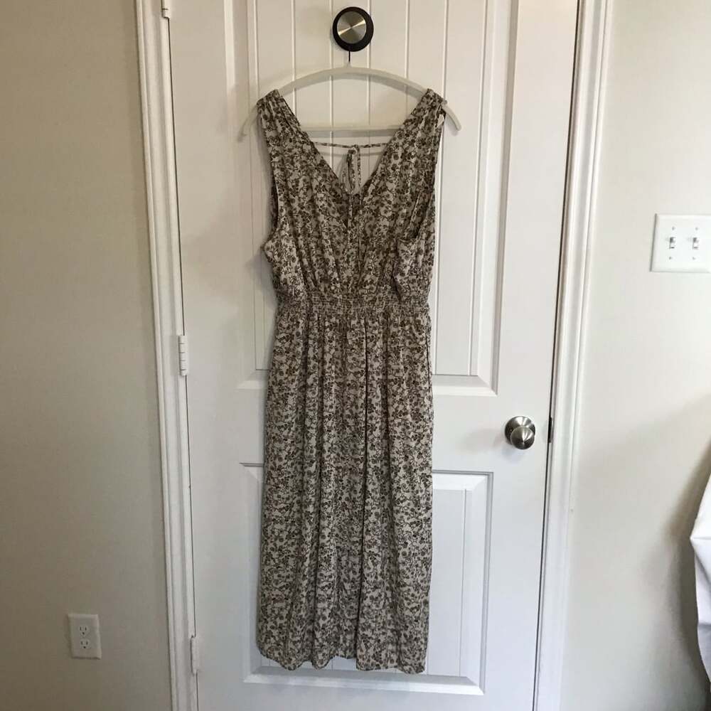 Old Navy Smocked Waist Tie-Back Floral Maxi Dress Beige Hue XL Boho Chic - Picture 4 of 12